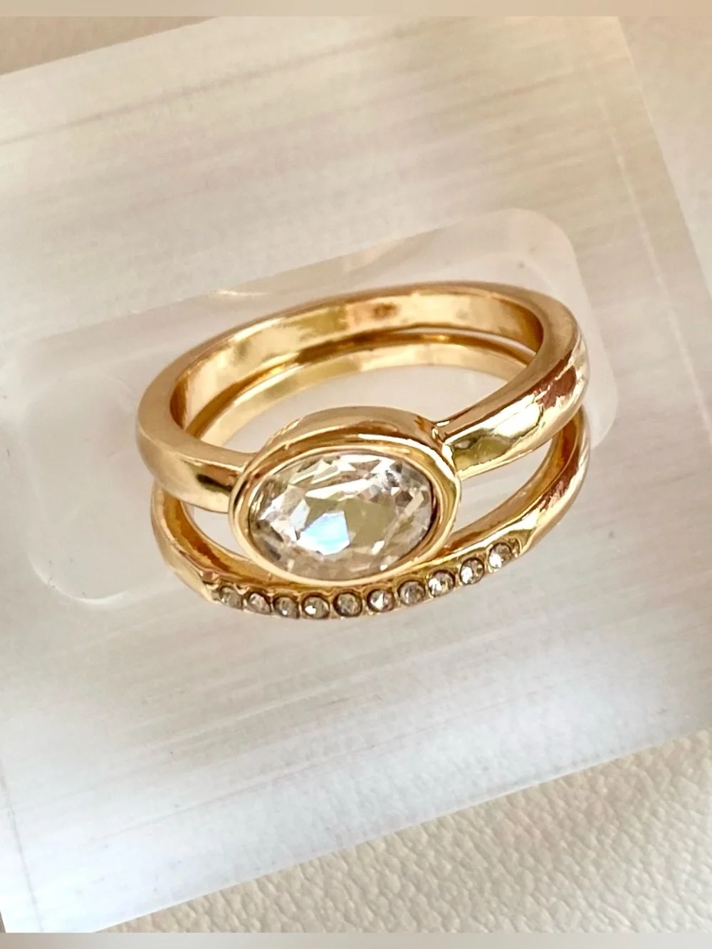 N/A elegant gold